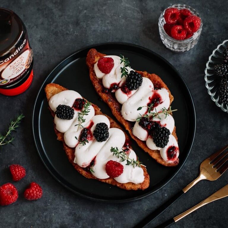 Candico Croissant french toast