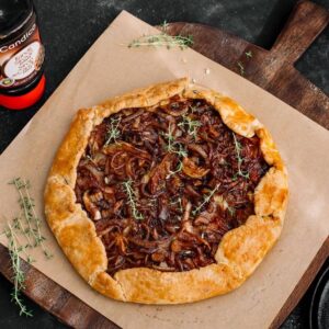 Galette met gekarameliseerde ui & kaas