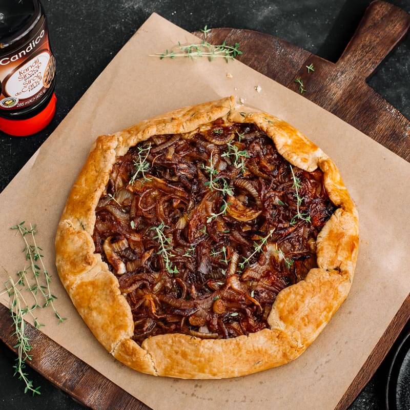 Galette met gekarameliseerde ui & kaas